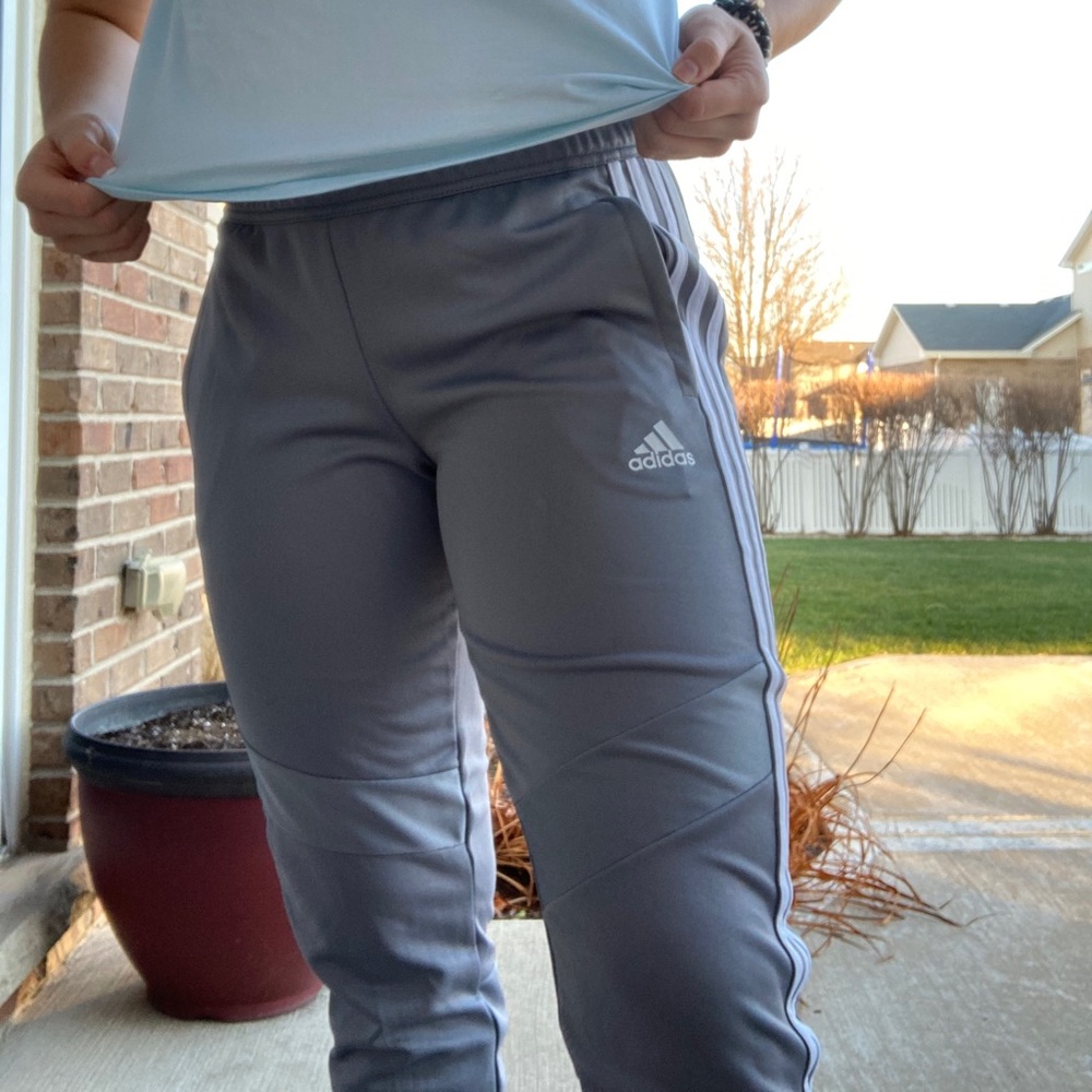 Women’s Adidas training pants Medium - Picture 5 of 5